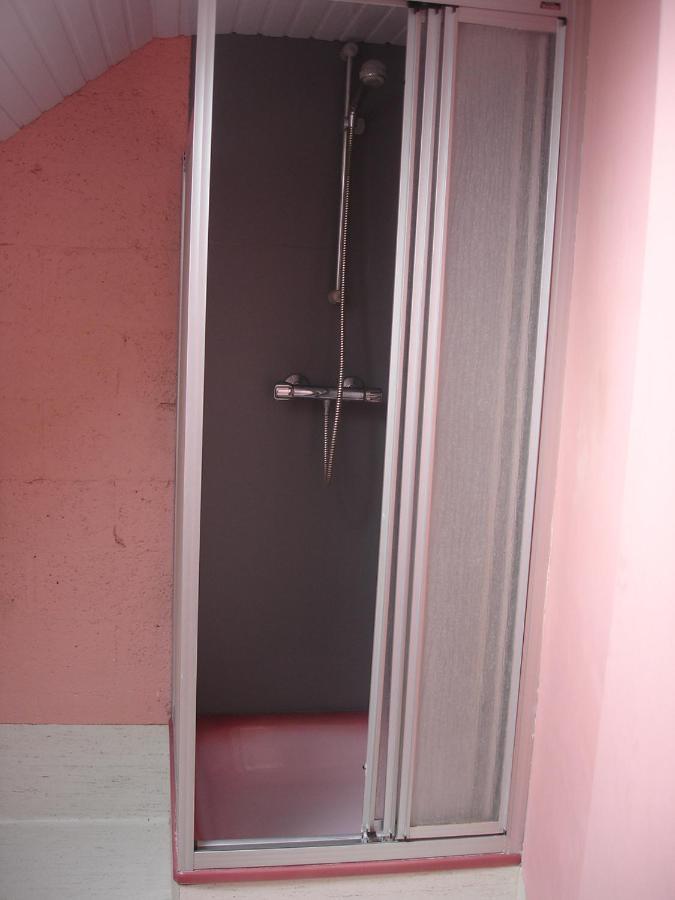 L'Appartement & Dortoir Chez Jean-Luc Baelen 外观 照片
